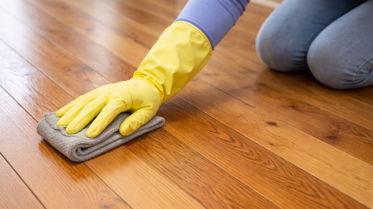 This Pantry Staple Makes Hardwood Floors Shine So Well Homeowners Swear By It